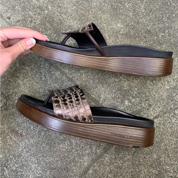 Donald J Pliner Fifi Slides - Picture 6 of 9